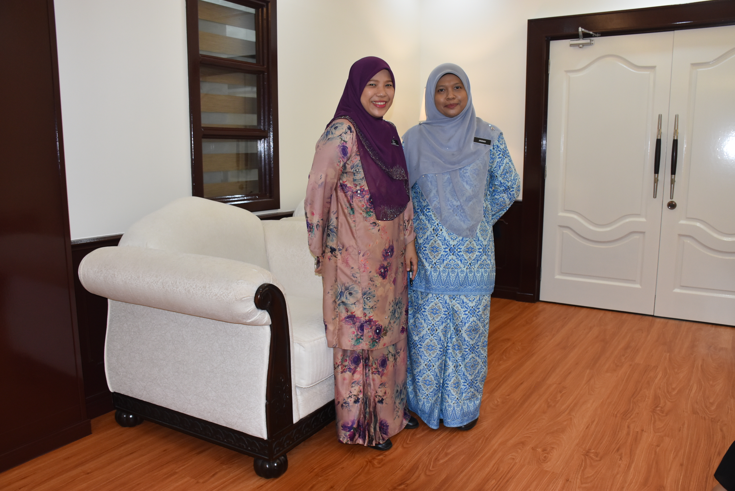 Kunjung Hormat KHS MSNM Ke Atas YB SUK Negeri Melaka