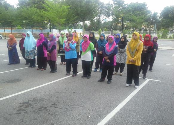 Perhimpunan Bulanan dan Gotong Royong Perdana 2016